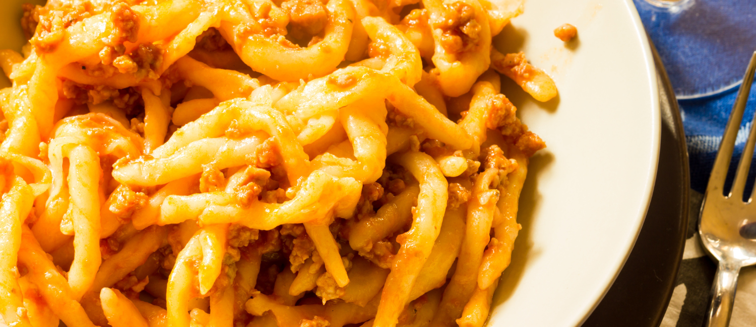strozzapreti con salsiccia